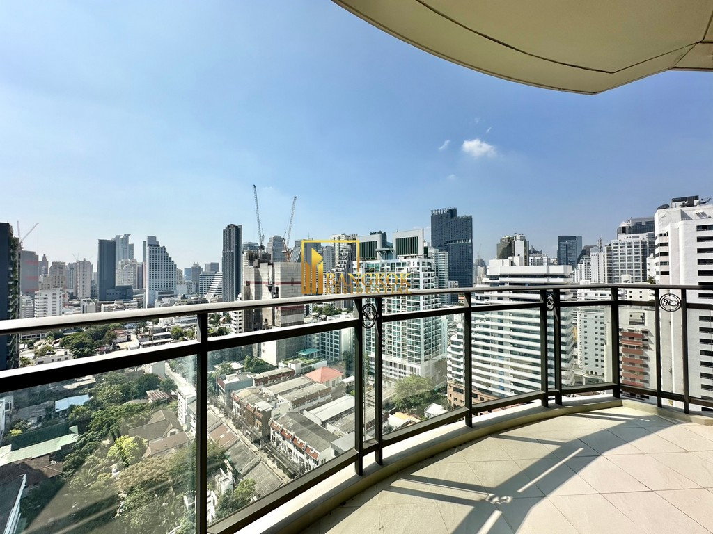 picture Royce Private Residence | Beautiful 4 Bedroom Luxury Condo in Asoke Area - BR3289CD - 18/52