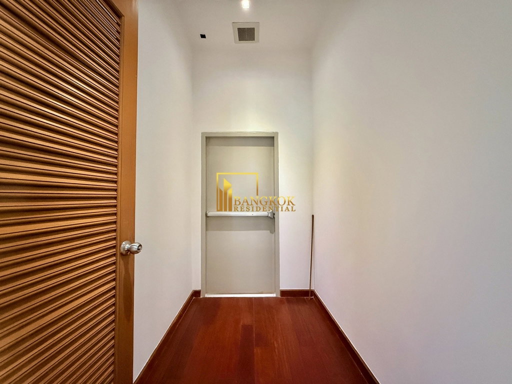 รูป Le Raffine 39 | Remarkable 3 Bedroom Duplex Condo With Pool - BR18307CD - รูปที่ 24/50