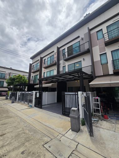 3-bed home office for sale, 160 sqm, 18.1 sq wah, Baan Klang Muang Phahonyothin 50