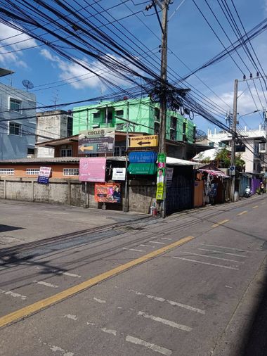 ขายบ้านเดี่ยว 4 ห้องนอน 180 ตร.ม. 49 ตร.ว. เขตจอมทอง
