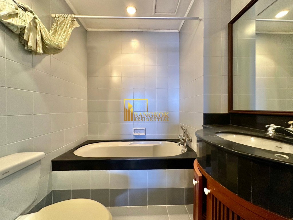 รูป Le Raffine 24 | Expansive 6 Bedroom Penthouse For Sale - BR17760CD - รูปที่ 26/56