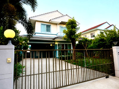 Houses for sale Lat Krabang : 🔥 FOR SALE | 2-Storey Detached House at Parichart Village 