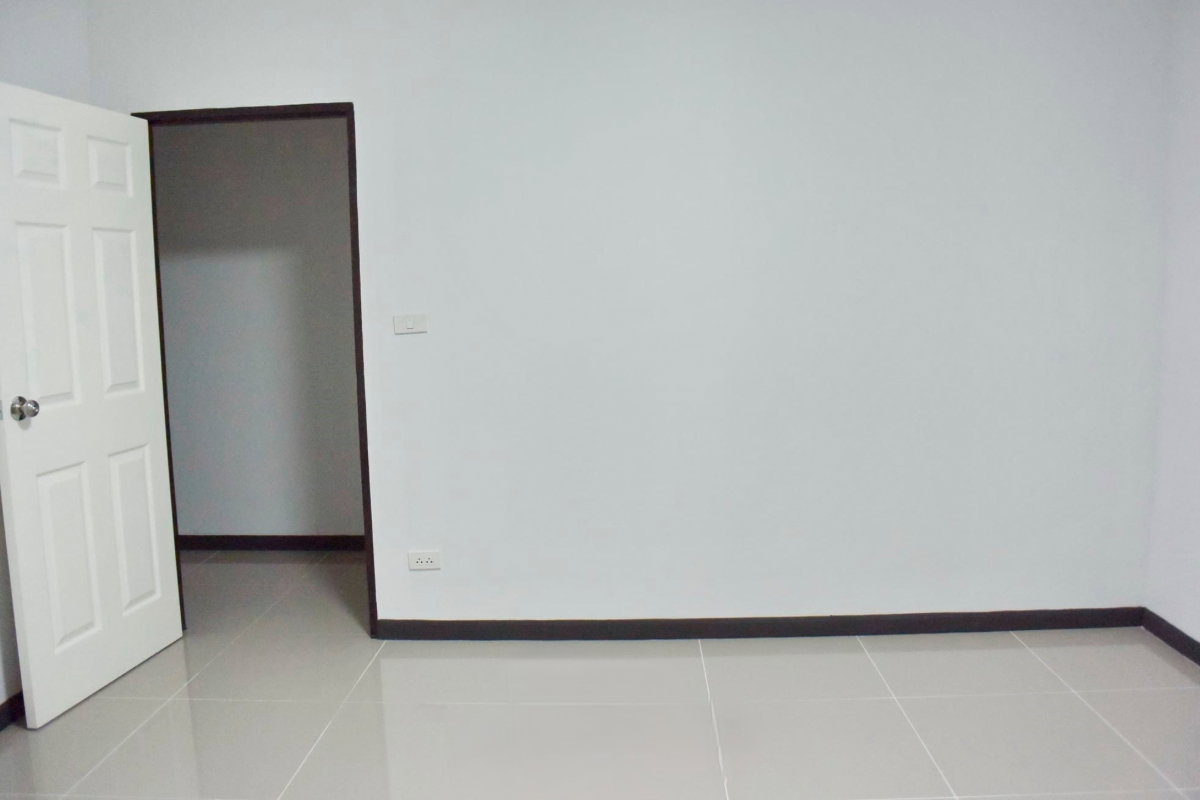 รูป 	 ให้เช่าบ้านชั้นเดียว สร้างใหม่ ขนาดใหญ่  หลังมุม เลี้ยงสัตว์/ ทำ Office ได้  ย่านบางใหญ่ - รูปที่ 14/18
