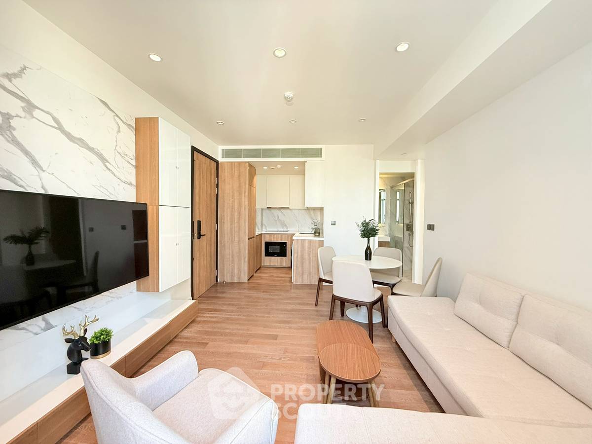 picture 2-BR 55 Sqm, 18th-Floor At Muniq Sukhumvit 23, 100m to MRT Sukhumvit (ID 3046053) - 3/7