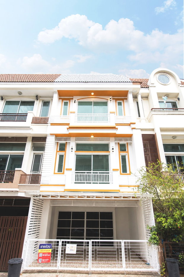 รูป CB044 ทาวน์เฮาส์ 3 ห้องนอน จรเข้บัว - รูปที่ 1/1