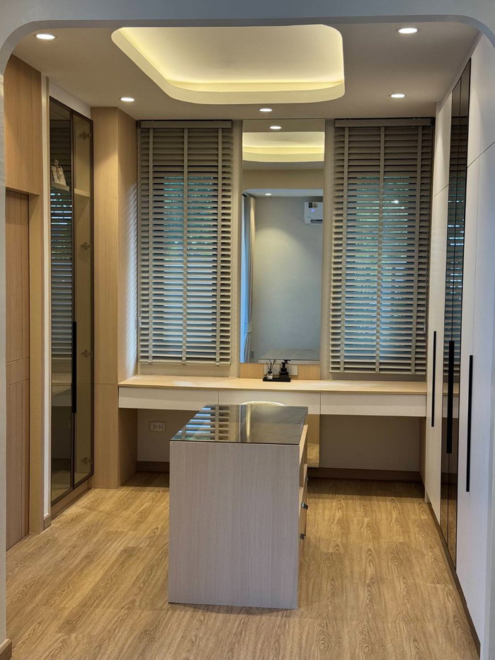 picture Luxury Modern Single-Storey Pool Villa for Sale - 11/21