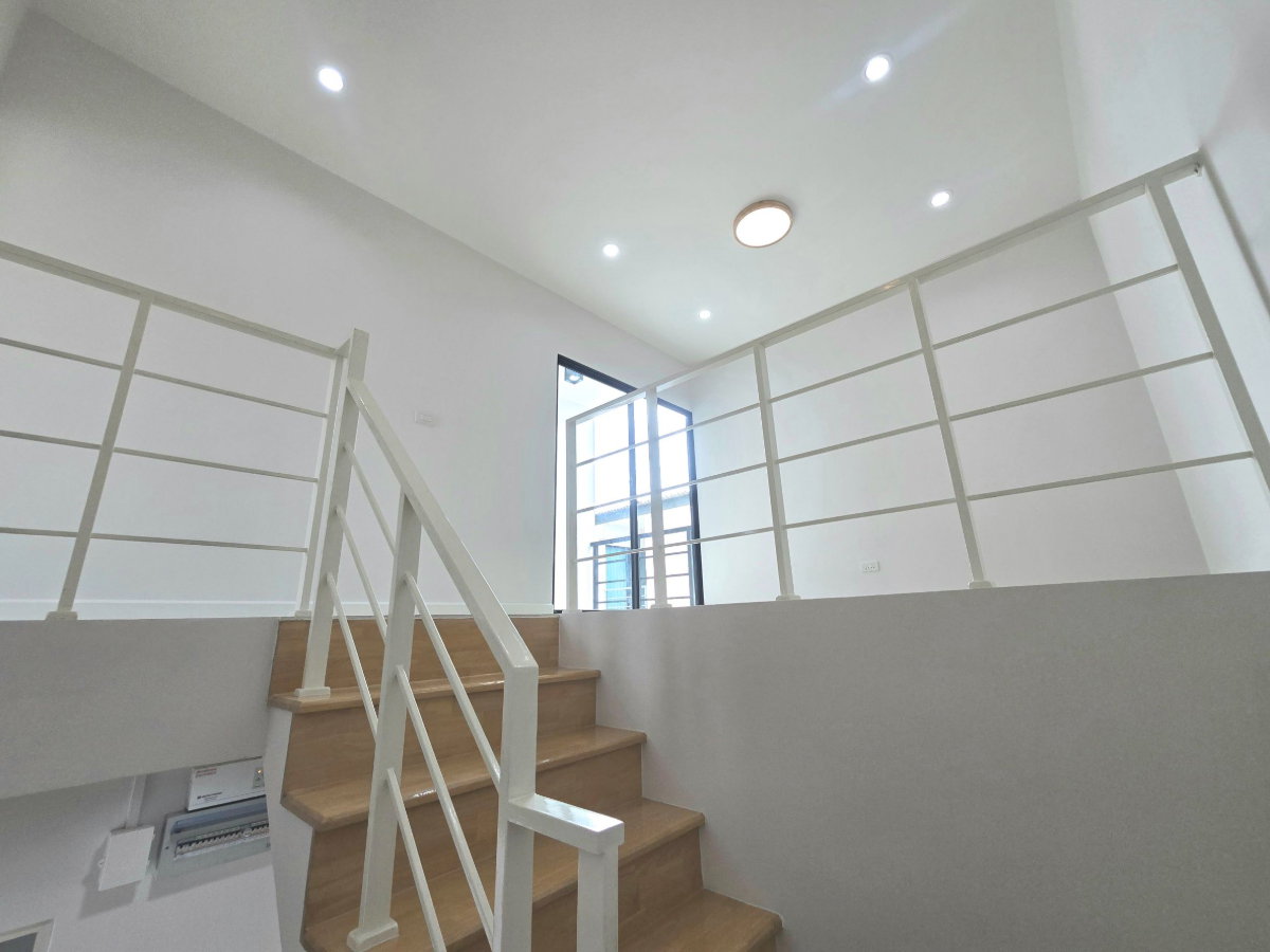 รูป ทาวน์โฮม3ชั้น รีโนเวทใหม่ ทำเลดี หมู่บ้านบ้านกลางเมือง ซอยพหลโยธิน50 แยก11-15-5 แขวงคลองถนน เขตสายไหม ใกล้รถไฟฟ้า - รูปที่ 24/35