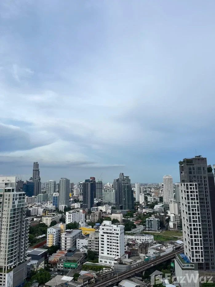 picture EM DISTRICT WALKING FROM BTS THONGLO & PHROM PHRONG 6507405 - 6/6