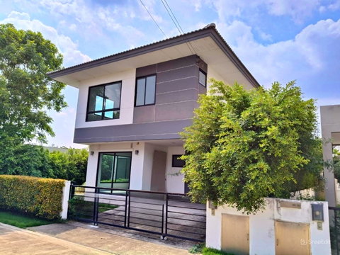 2-Storey Detached House for Sale at Casa Ville Bangyai