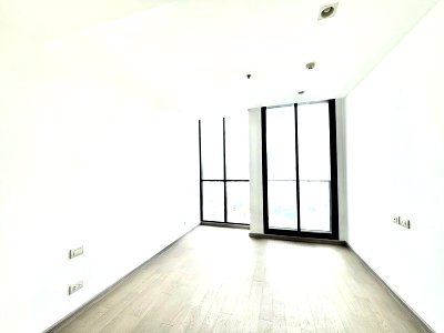 ขายคอนโด : A046008 Noble Ploenchit