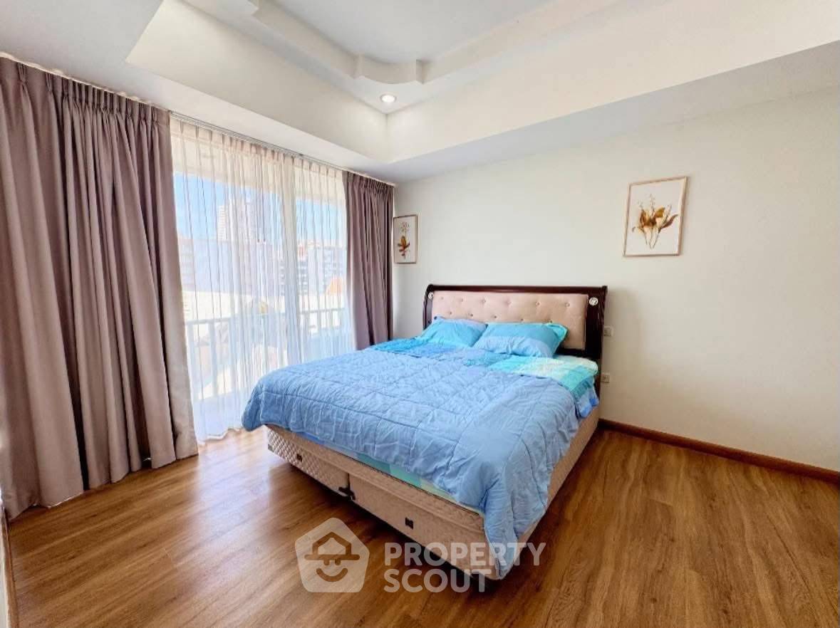 picture 3-BR 254 Sqm Condo At Coconut Beach Condominiums, Jomtien Beach (ID 3046255) - 9/16