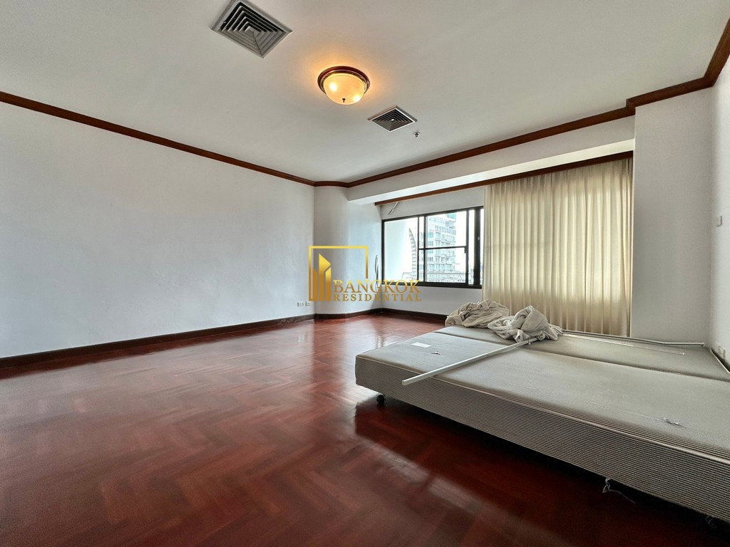 รูป Le Raffine 24 | Expansive 6 Bedroom Penthouse For Sale - BR17760CD - รูปที่ 16/56
