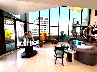 คอนโดให้เช่า : Supalai Place | Spacious 3 Bed Triplex Condo in Phrom Phong - BR61784CD