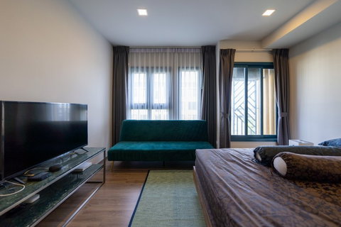 A045315 THE BASE Sukhumvit 50