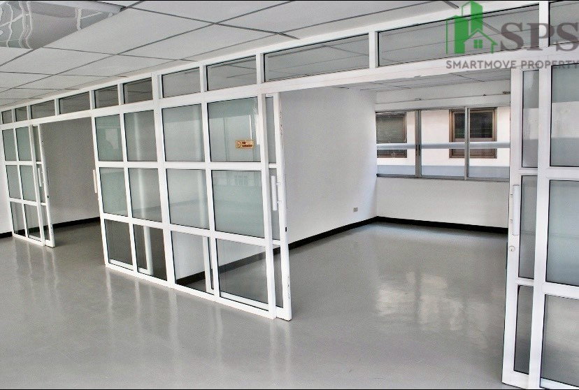 รูป ให้เช่า พื้นที่สำนักงาน ใกล้ MRT รัชดา เพียง 200 เมตร (SPSSR277) - รูปที่ 5/6