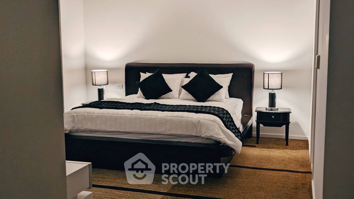 picture High-Floor 3-BR 185 Sqm At Sathorn Prime Residence, BTS Saint Louis (ID 1505920) - 16/22