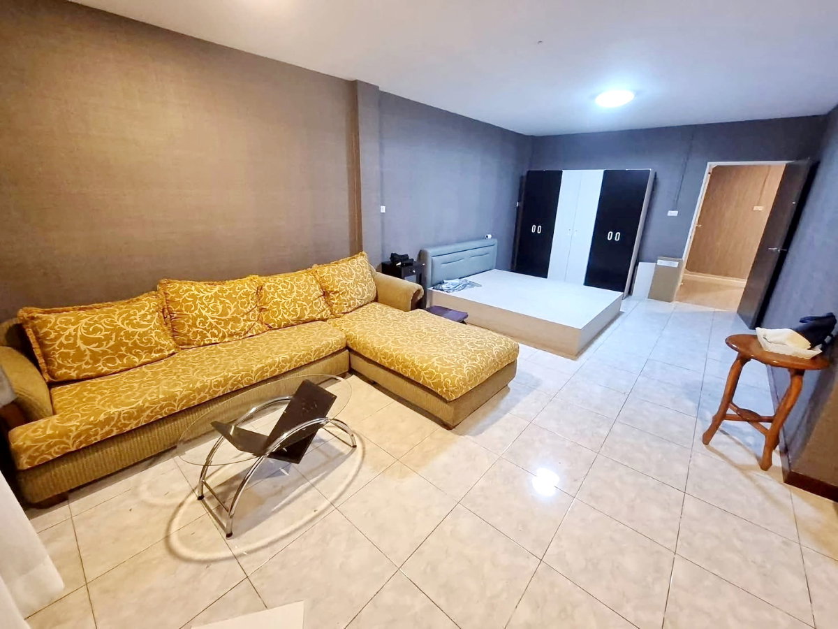 รูป HK0197 ทาวน์เฮ้าส์ Townhouse for rent 4 bedrooms ห้วยขวาง Huaikhwang 099-5919653, 065-9423251 - รูปที่ 3/6