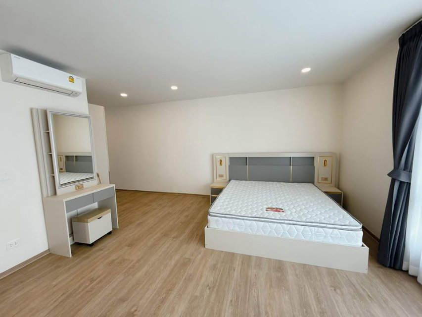 รูป HR3574ให้เช่าบ้านใหม่หรู พูลวิลล่า เดอะ ฟอเรสต์ ไพร์ม ลาดกระบัง 3 ชั้น มีสระว่ายน้ำส่วนตัว เฟอร์ครบพร้อมอยู่ ใกล้สนามบินสุวรรณภูมิ เพียง 10 นาที - รูปที่ 27/49