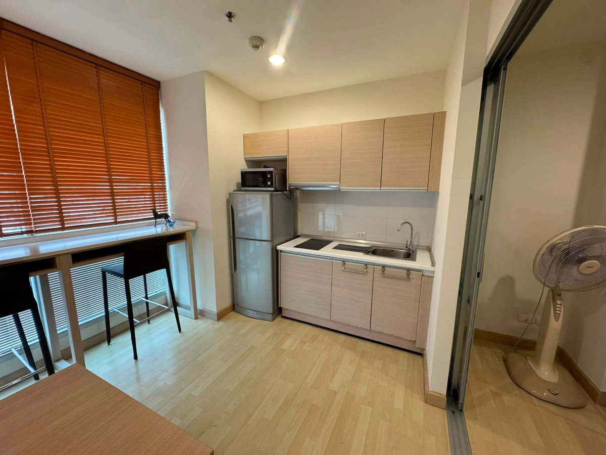 picture 🔥 Rhythm Ratchada - only 23,000 THB! ✨ 1 bedroom, 47 sq.m., 12th floor,  near MRT Ratchadaphisek. Ready to move in! 🏙️ - 15/16