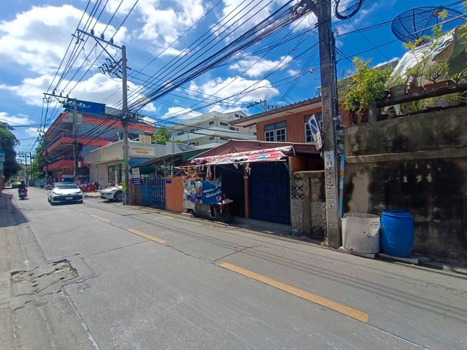 ขายบ้านเดี่ยว 4 ห้องนอน 180 ตร.ม. 49 ตร.ว. เขตจอมทอง