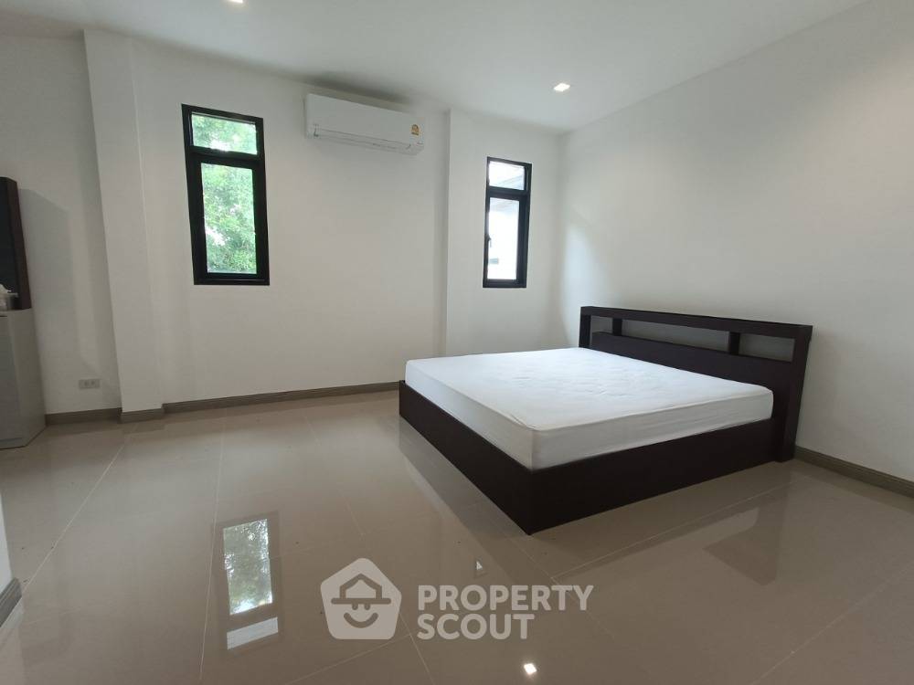 รูป บ้านเดี่ยว 6 ห้องนอน สำหรับขาย เดอะ แกรนด์ ปิ่นเกล้า ใกล้ศาลธรรมสพน์ (เลี้ยงสัตว์ได้) (ID 1501592) - รูปที่ 27/52