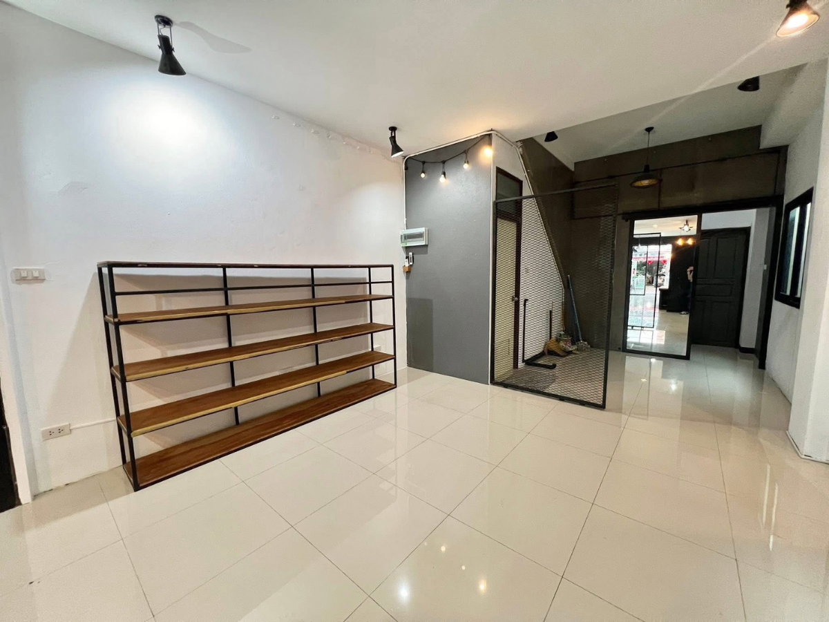 picture For sale, 3-storey commercial building in the economic area, suitable for investment in the city, Chang Phueak, Chiang Mai - SW002503 - 7/48