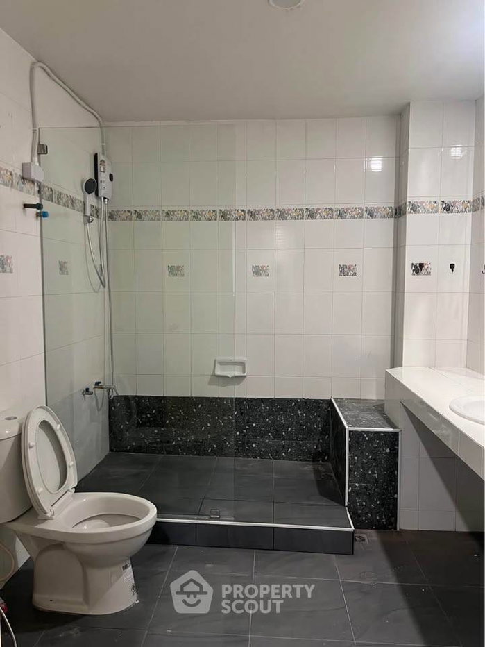 picture 2-BR Condo For Sale, 103 Central Condominium Near Chai Sathan (ID 3046526) - 13/21