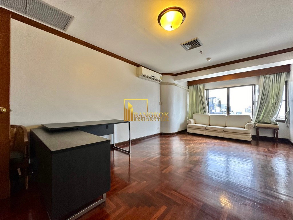 รูป Le Raffine 24 | Expansive 6 Bedroom Penthouse For Sale - BR17760CD - รูปที่ 29/56
