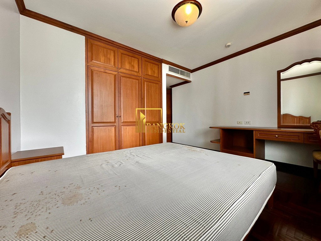 รูป Le Raffine 24 | Expansive 6 Bedroom Penthouse For Sale - BR17760CD - รูปที่ 32/56
