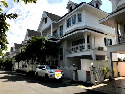 เช่าบ้านเดี่ยว อิมพีเรียล เวิลด์ สำโรง : 🏡 ให้เช่า บ้านเดี่ยวหรู Fantasia Villa 3 (สุขุมวิท 109) 4 ห้องนอน 4 ห้องน้ำ European Style Pool View | รับชาวต่างชาติ | Pet Friendly