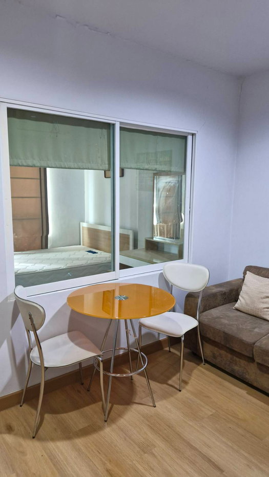 picture Next Step to MRT. Condo Life @ Ratchada Huay Kwang 125000 THB/month 30 sqm. Line ID : Adambma - 2/20