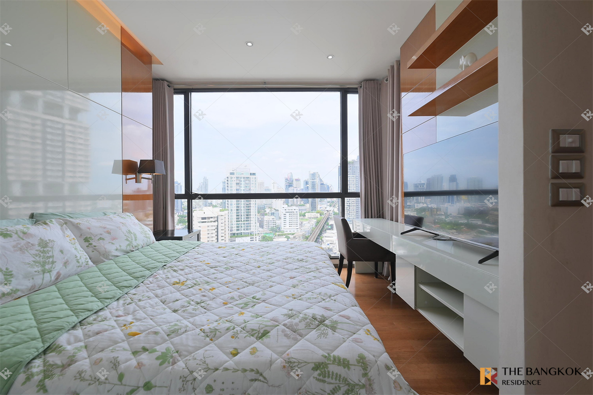 picture The Address Sukhumvit 28 near BTS Phrom Phong Move-in Ready, Just Bring Your Stuff - 3/10