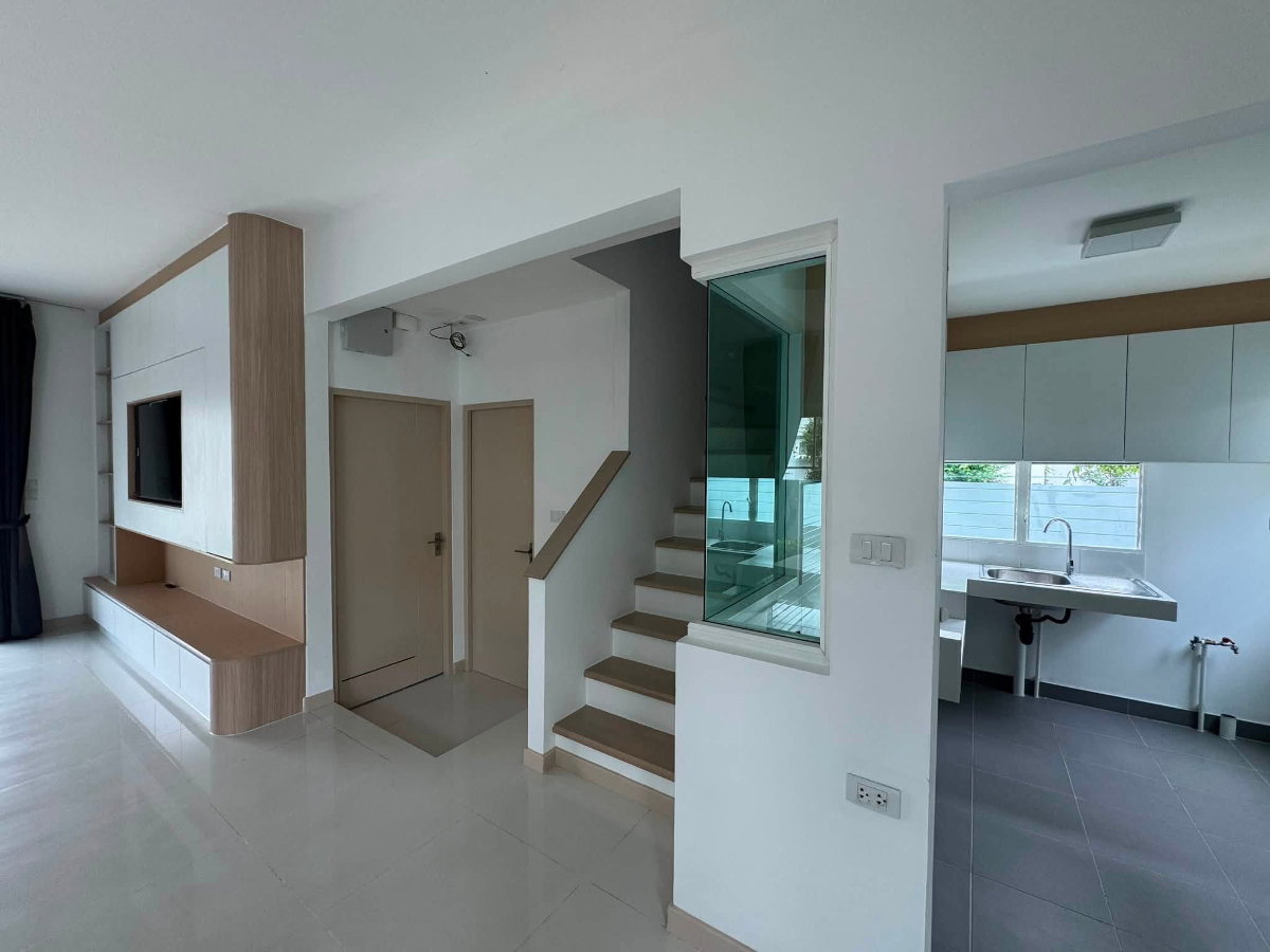 รูป 🏡🌳 เช่าบ้าน วิลาจิโอ้ 1 ศรีนครินทร์ - บางนา (Villaggio 1 Sirnakarin-Bangna) ใกล้Mega บางนา 🐶Pet Friendly - รูปที่ 5/13