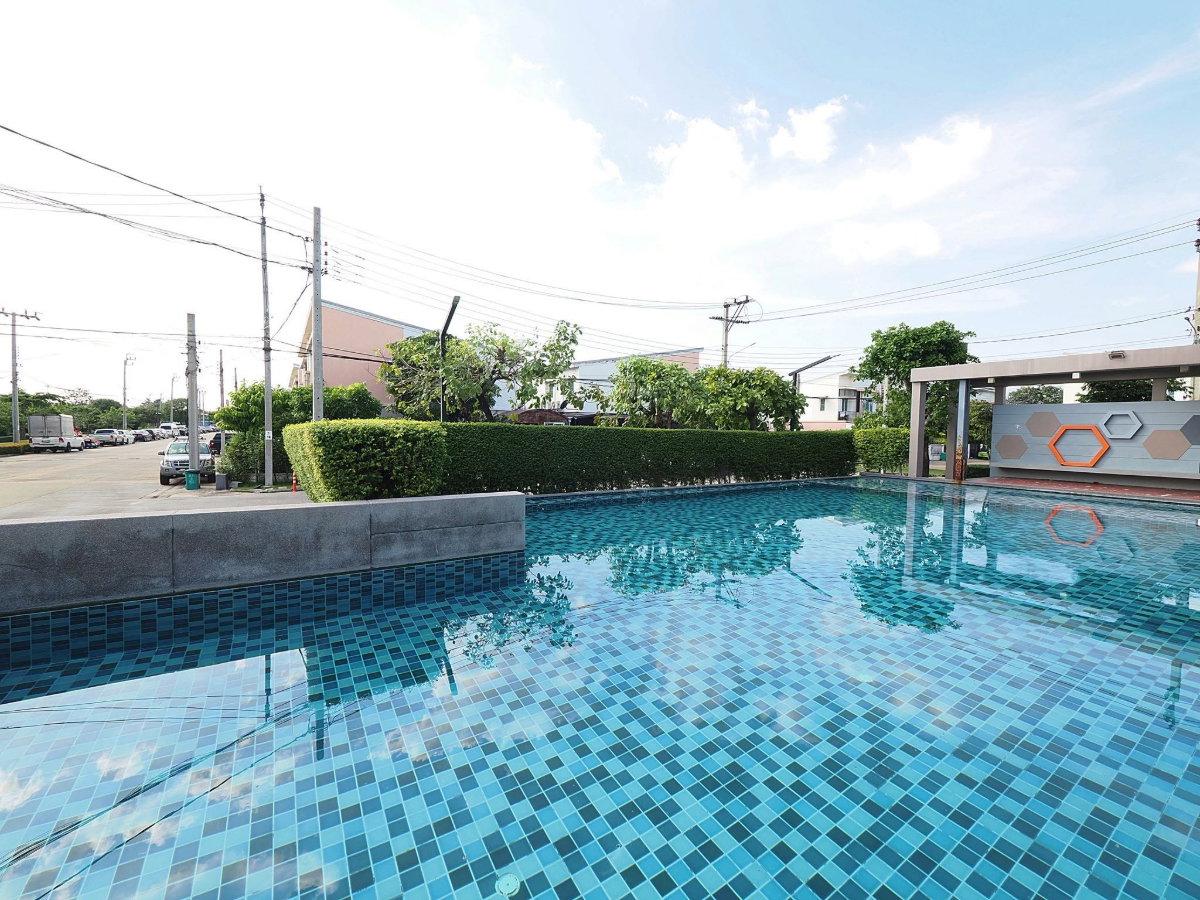 รูป ทาวน์เฮ้าส์ 2 ชั้น ม.พลีโน่ 20.4 ตร.ว. 3 ห้องนอน 2 ห้องน้ำ ทำเลต้นโครงการ พร้อมเฟอร์ ขาย 1.88ล้าน - รูปที่ 43/50