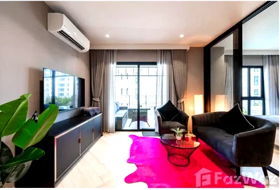 Condos for sale : Spacious Pool View Condo near Bangtao Beach 6524196