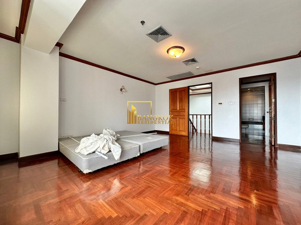 รูป Le Raffine 24 | Expansive 6 Bedroom Penthouse For Sale - BR17760CD - รูปที่ 17/56