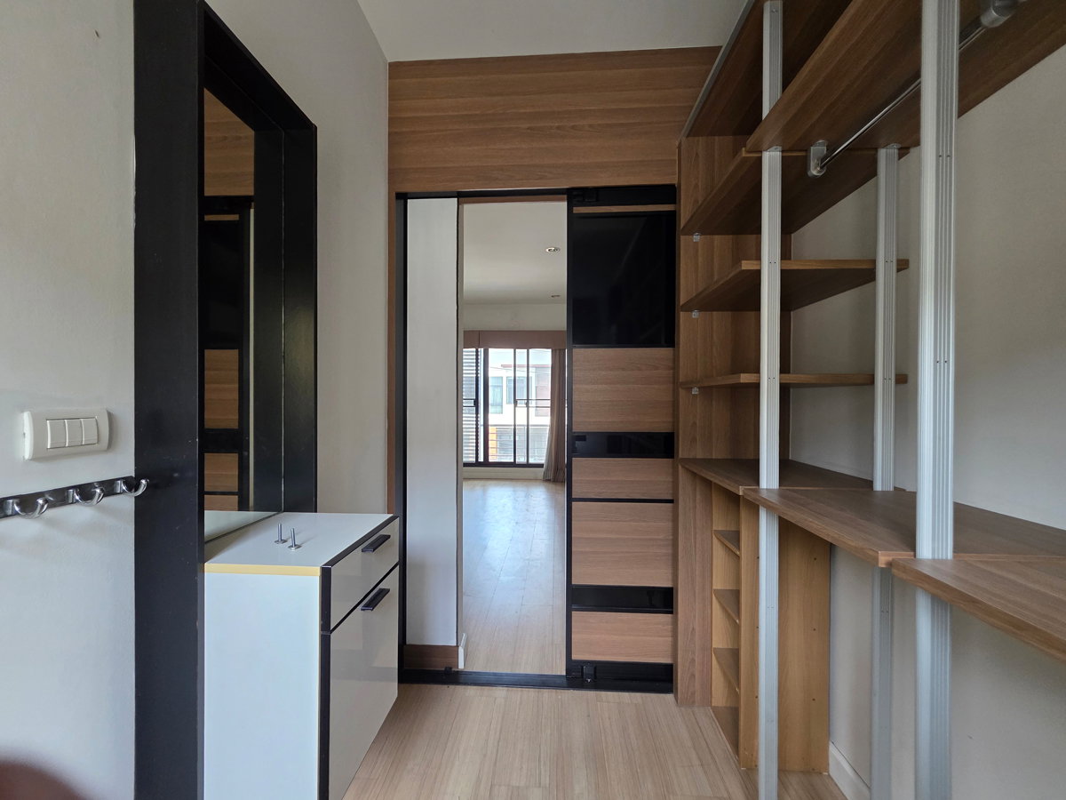 รูป ขายทาวน์โฮม 3 ชั้น Six Nature กัลปพฤกษ์ 17 ตรว. เฟอร์ฯบิ้วอิน เขตบางเเค กรุงเทพฯ - รูปที่ 17/23