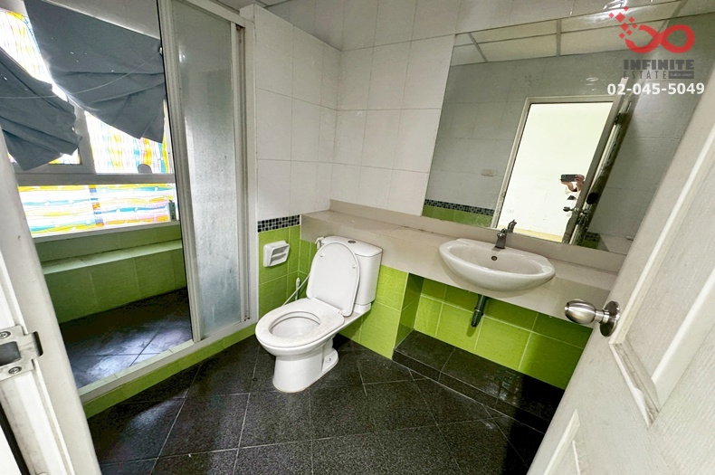 รูป ขายทาวน์โฮม 3 ชั้น 30 ตร.ว. ไพรเวททาวน์ โพธิ์แก้ว 3 ลาดพร้าว 101-ประดิษฐ์มนูธรรม  - รูปที่ 11/12