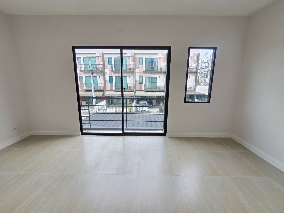 รูป ทาวน์โฮม3ชั้น รีโนเวทใหม่ ทำเลดี หมู่บ้านบ้านกลางเมือง ซอยพหลโยธิน50 แยก11-15-5 แขวงคลองถนน เขตสายไหม ใกล้รถไฟฟ้า - รูปที่ 19/35