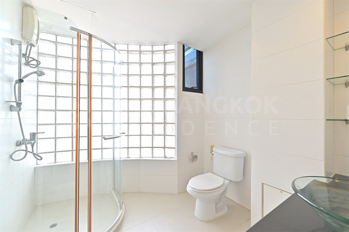 picture More Relaxation with Condo Near MRT Rudee Place - 1/10