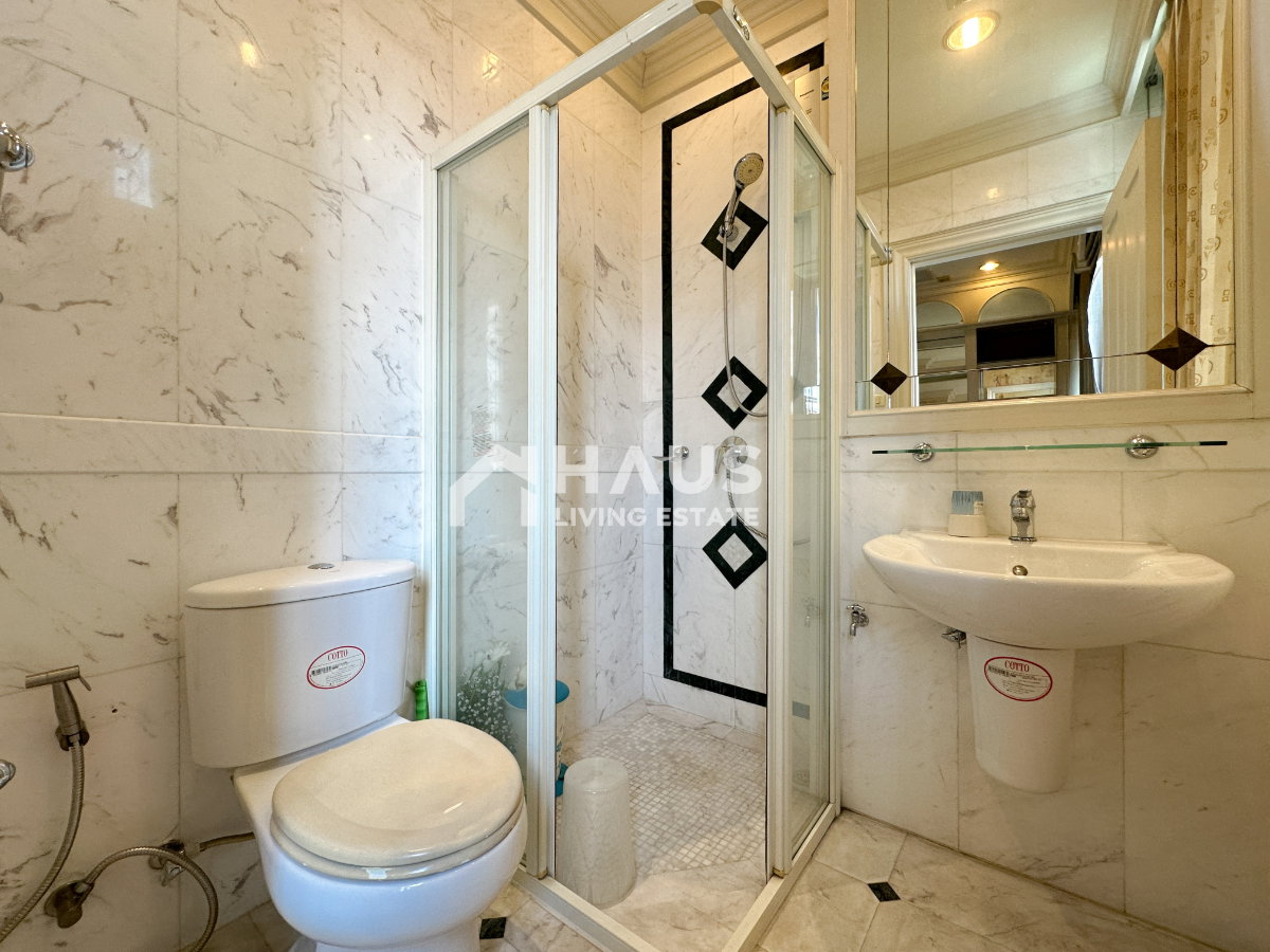 picture Baan Klang Muang Monte - Carlo / 5 Bedrooms #TPCC064 - 18/32