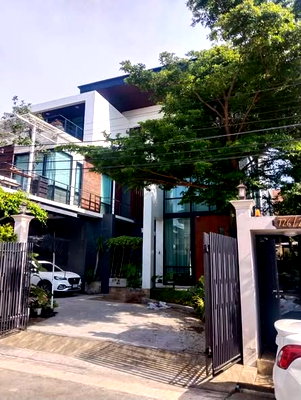 Houses for sale Pracha Uthit Road : 🔥 FOR SALE | Narisa Thonburirom Village | Pracha Uthit 78/1, Near King Mongkut's University of Technology Thonburi (Bangmod)