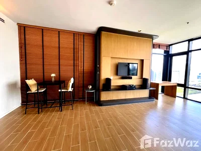 Condos for sale : One Bedroom for sell at Circle Living Prototype 6536652