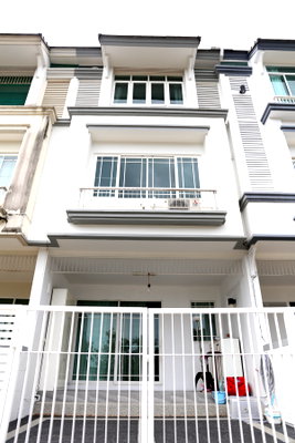 ทาวน์โฮมให้เช่า : 🏡 ให้เช่า The Terrace พระราม 2 - ท่าข้าม | ทาวน์โฮม 3 ชั้น 135 ตร.ม. | 3 ห้องนอน 4 ห้องน้ำ | เฟอร์ครบ พร้อมอยู่