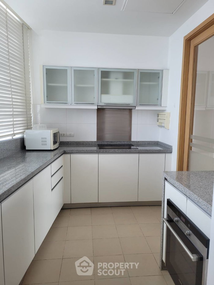 รูป คอนโดมิเนียม 3 ห้องนอน 146 ตร.ม. Millennium Residence @ Sukhumvit ใกล้ BTS อโศก (ID 3050852) - รูปที่ 7/8