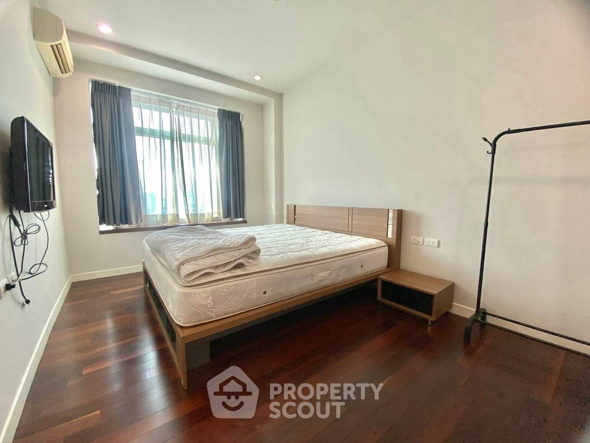 picture 1-BR Condo At Circle Condominium, 30th Floor | MRT Phetchaburi (ID 2429754) - 10/13