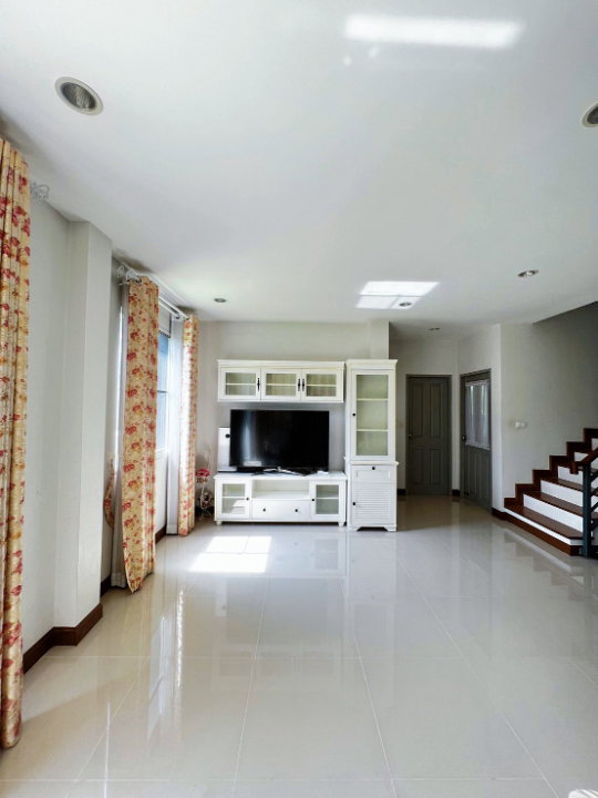 รูป ให้เช่าบ้านเดี่ยวในโครงการ วรารมย์เจริญเมือง (Q-House) ใกล้โรงเรียนนานาชาติ Unity Concord -RW008067 - รูปที่ 7/17