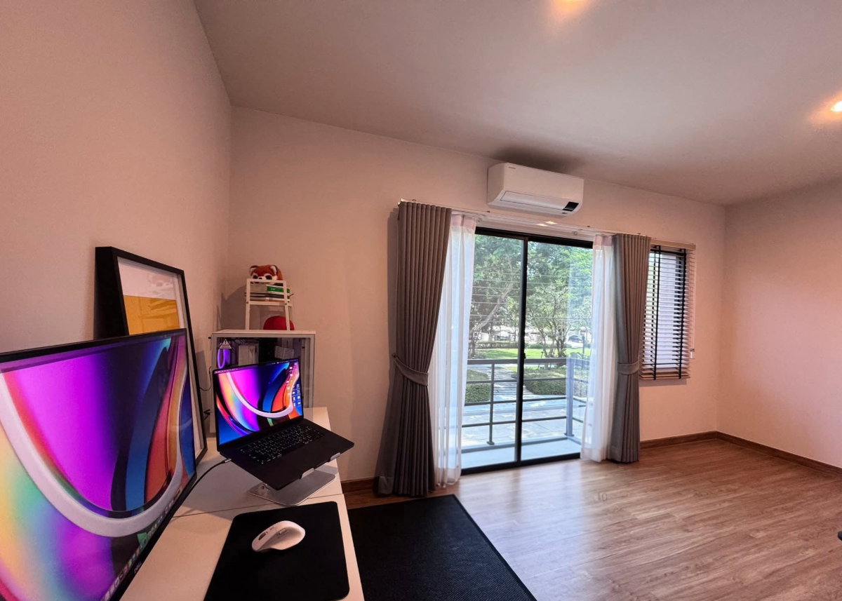 รูป 📍ให้เช่า บ้านกลางเมือง พหลฯ–รามอินทรา | ทาวน์โฮม 3 ชั้น หน้าสวน ทำเลติดถนนใหญ่เทพรักษ์ พร้อมอยู่ - รูปที่ 4/5