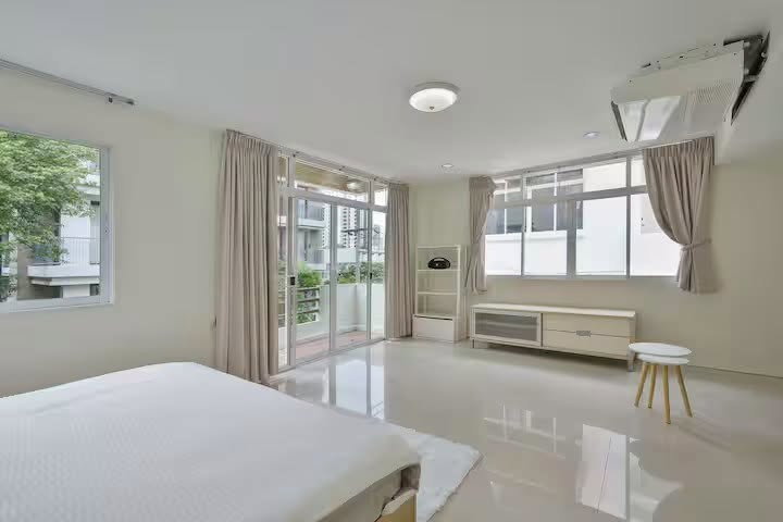 picture 📢 5-Bedroom Single House for Rent near Emporium - 14/34