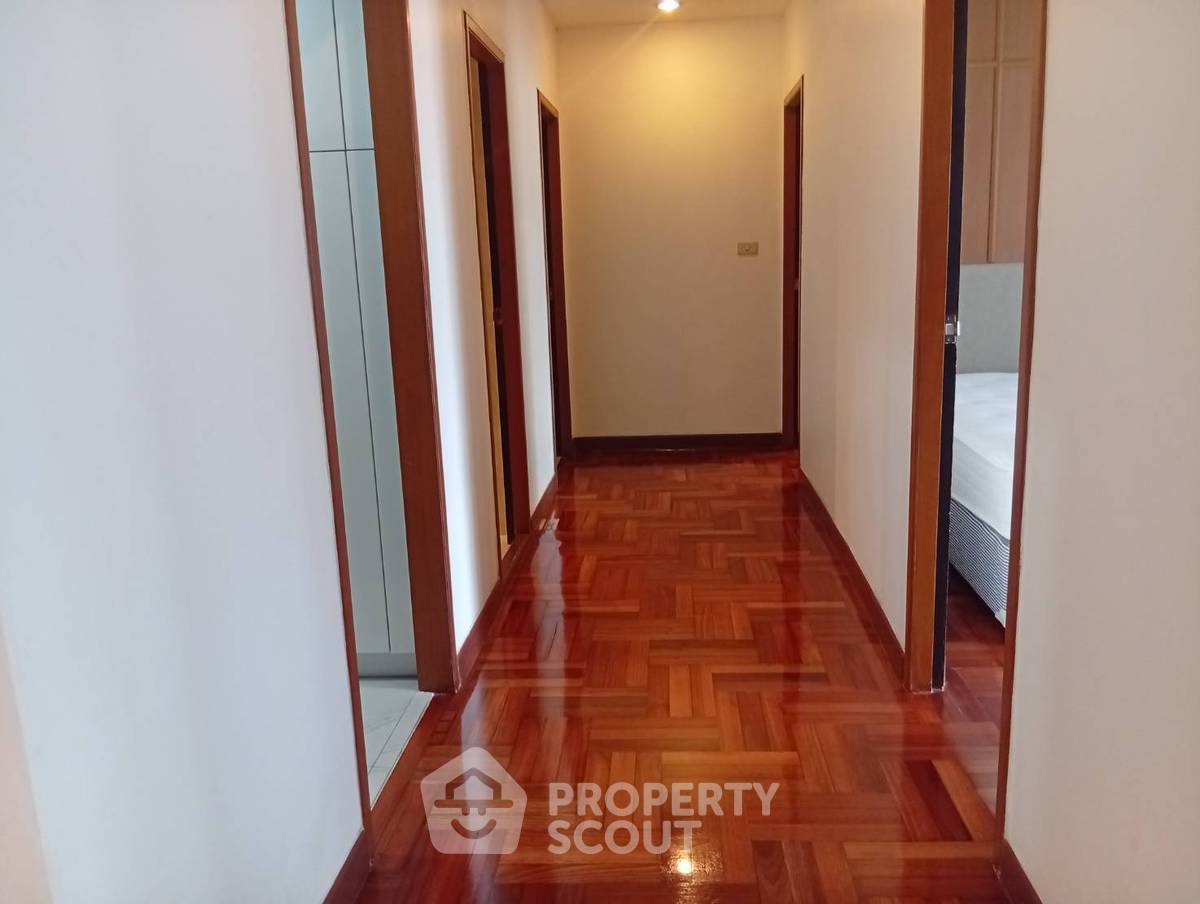 picture 2-BR 110 Sqm Condo At Liberty Park 2, Near ARL Makkasan (ID 3050778) - 11/16